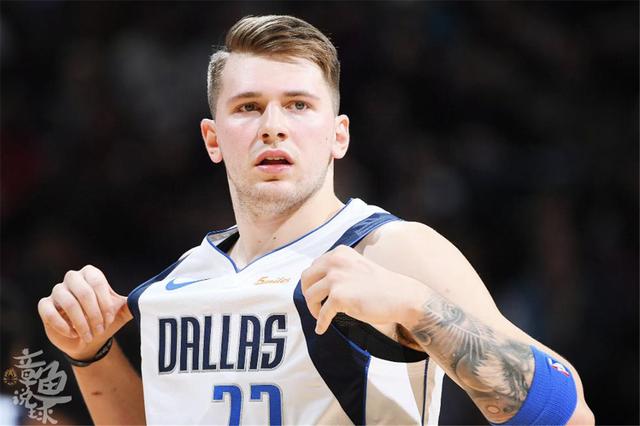 他在全场比 他在全场比