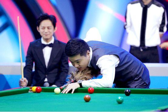 背后搭档的 背后搭档的