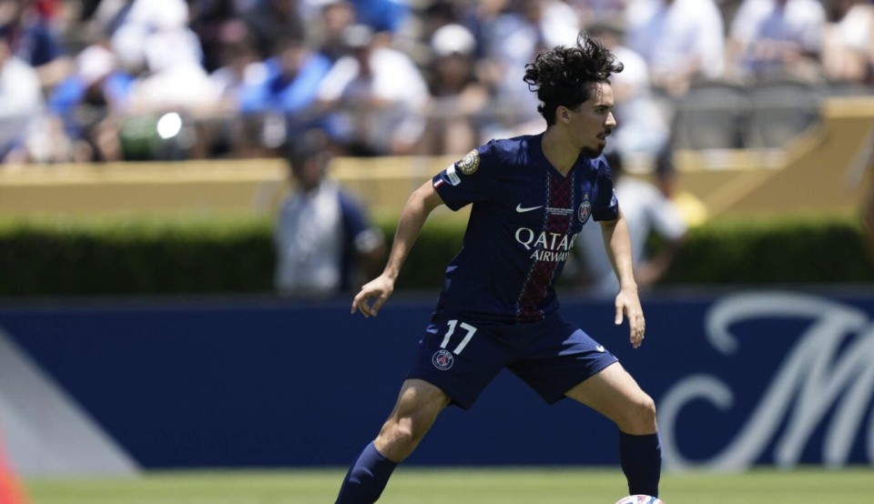 巴佩在对战 巴佩在对战